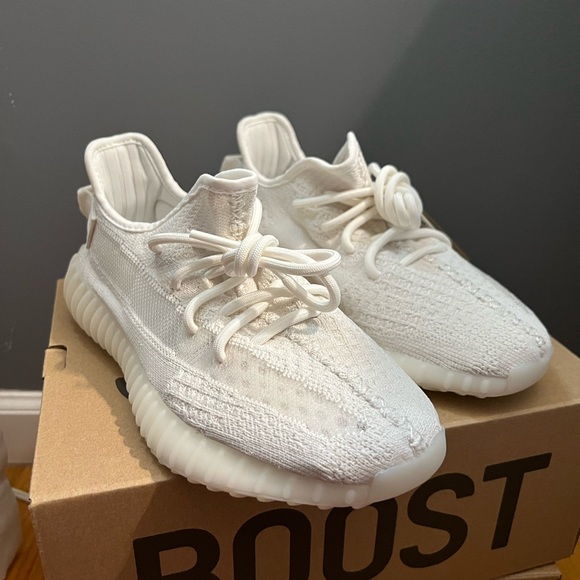 Yeezys - Picture 4 of 9